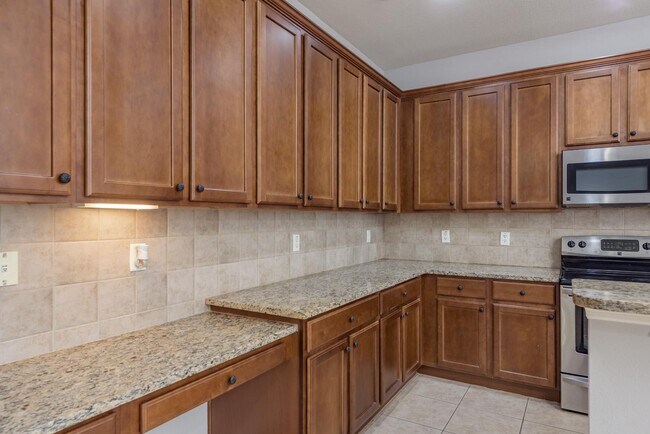 Building Photo - 4515 Fieldview Cir