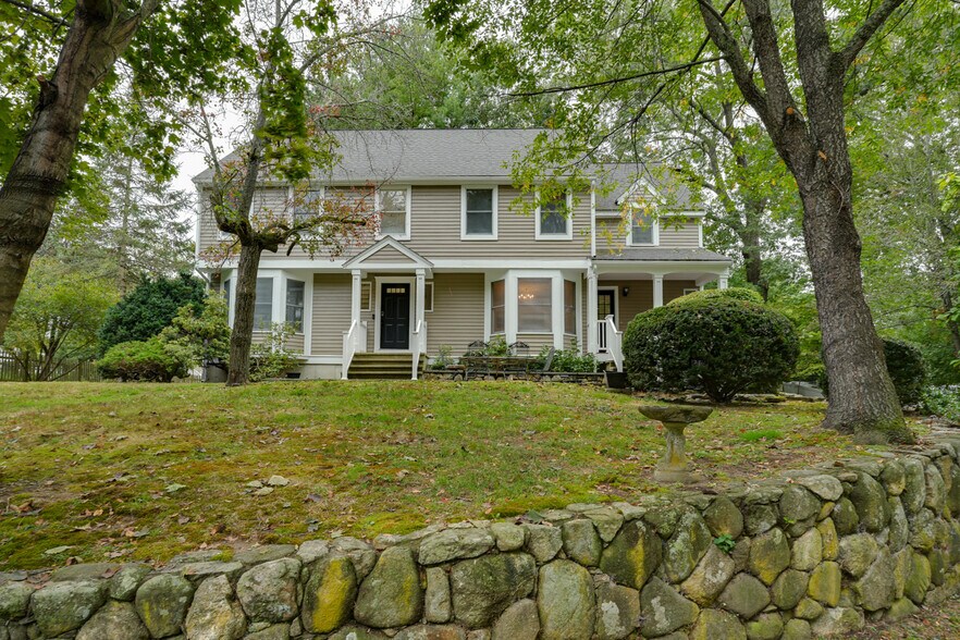 Primary Photo - 94 Rice St