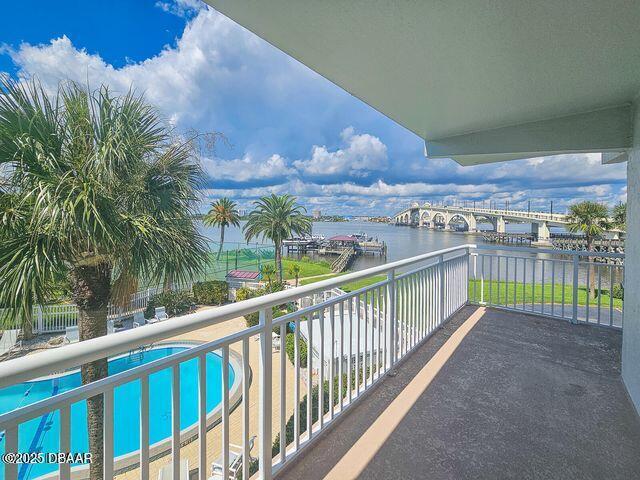 Building Photo - 100 Silver Beach Ave