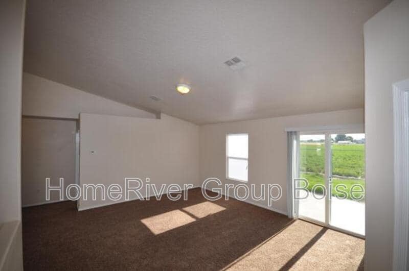 Building Photo - 16692 Zaragosa Way