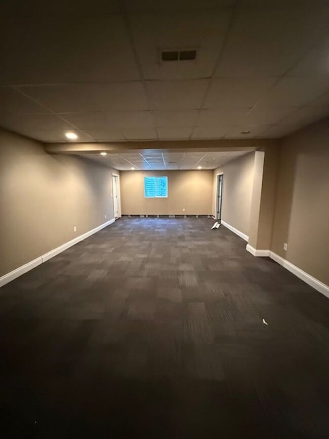 Building Photo - 616 Wintergreen Dr
