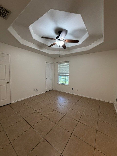 Building Photo - 307 W Reid Dr