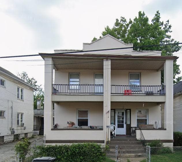 Building Photo - 2198 W 105th St