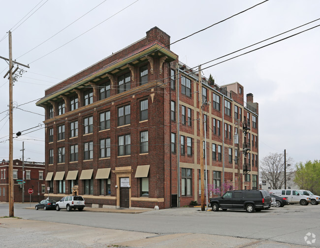 523 Grand Lofts