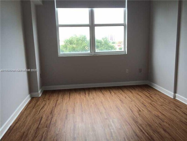 Building Photo - 3180 Coral Wy