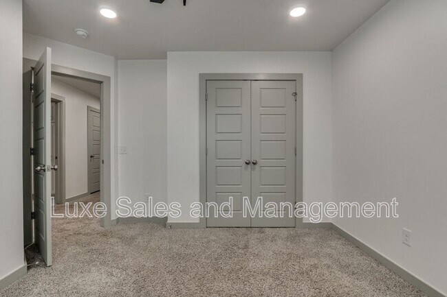 Building Photo - 13508 Vinita Dr