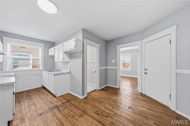 Building Photo - 4643 Evans Ave