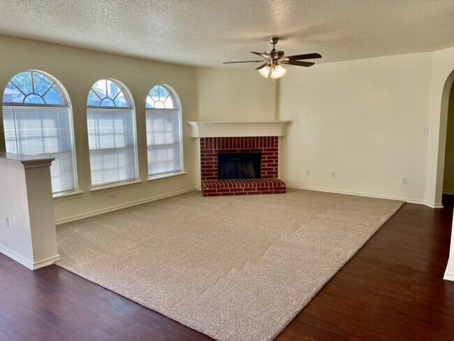 Building Photo - Nice Single Story Home in Crowley