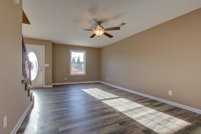 Building Photo - 991 Big Sky Dr