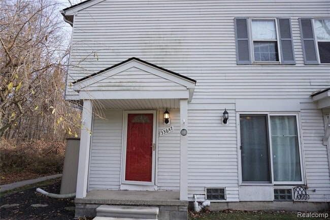 Building Photo - 33647 Bayview Dr