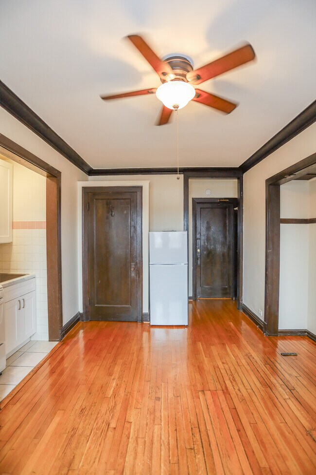 Building Photo - 4554 Malden St
