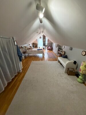 Building Photo - 121 Hillside St