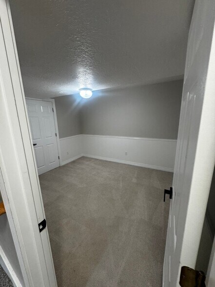 Building Photo - 1598 N 500 W