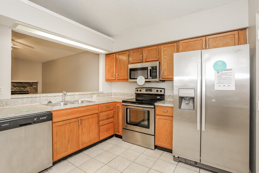 Building Photo - 8327 Argyle Corners Ct