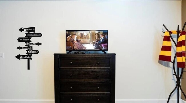 Building Photo - 1592 Maidstone Ct