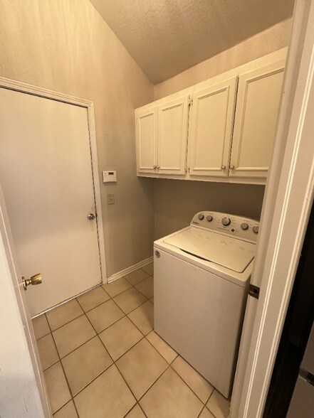 Building Photo - 412 McDonald Dr