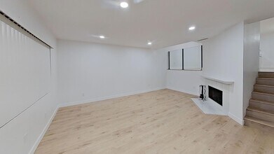 Building Photo - Beautiful & Cozy West Hills Adjacent Condo in Secure Building - MOVE IN READY