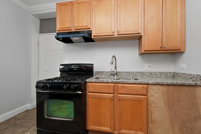 Building Photo - South Shore Unit Available Now