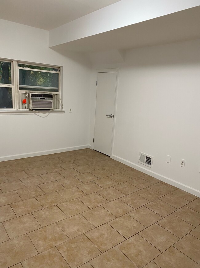 Building Photo - 133 Erika Loop