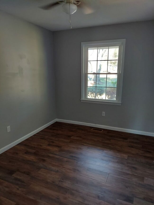 Building Photo - Ranch Home with In-Law Suite