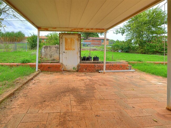 Building Photo - 1212 Lynnwood Dr