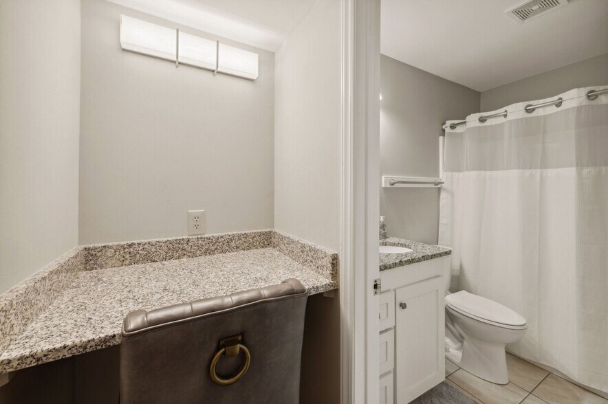 Building Photo - 462 Masters Dr