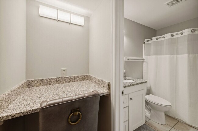 Building Photo - 462 Masters Dr