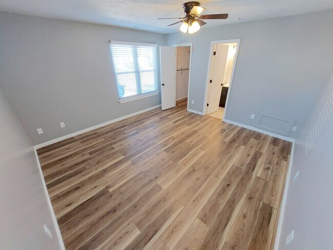 Building Photo - Beautiful Virginia Beach TownHome | 3BR, 2BA