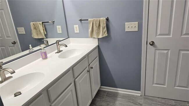 Building Photo - 3055 Whittier Way