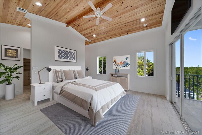 Building Photo - 2 Flamingo Hammock Rd