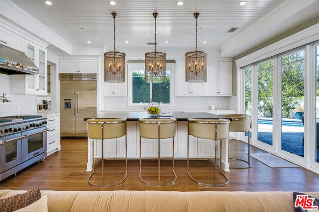 Building Photo - 19633 Wells Dr