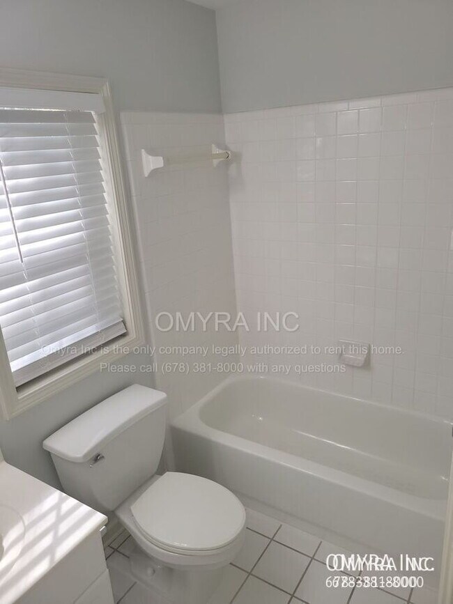 Building Photo - 3001 Rosebrook Dr