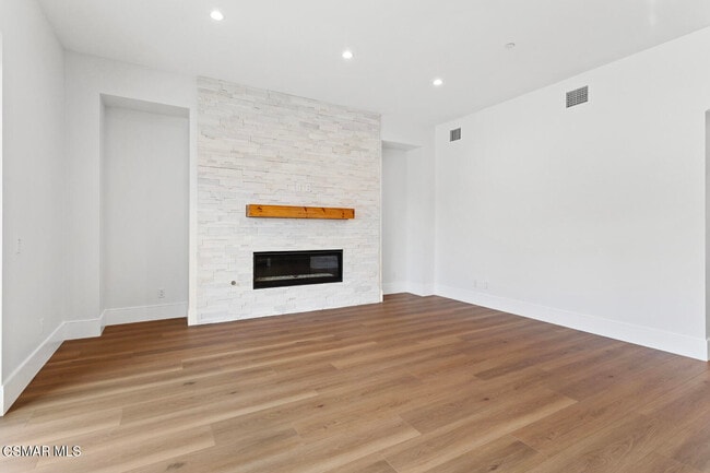 Building Photo - 295 Toyon Ct