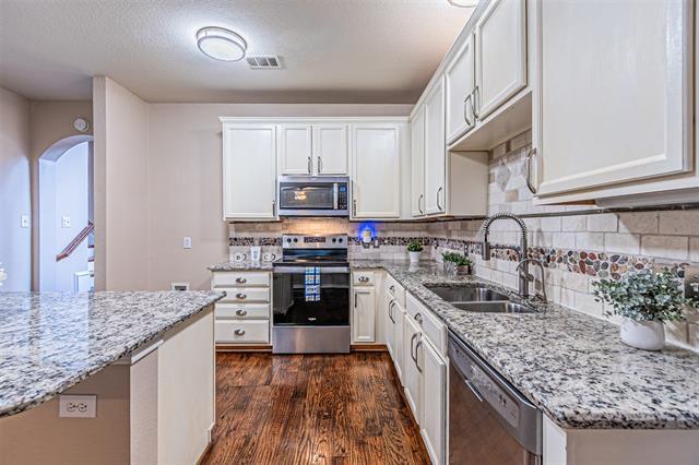 Building Photo - 317 Gershwin Way