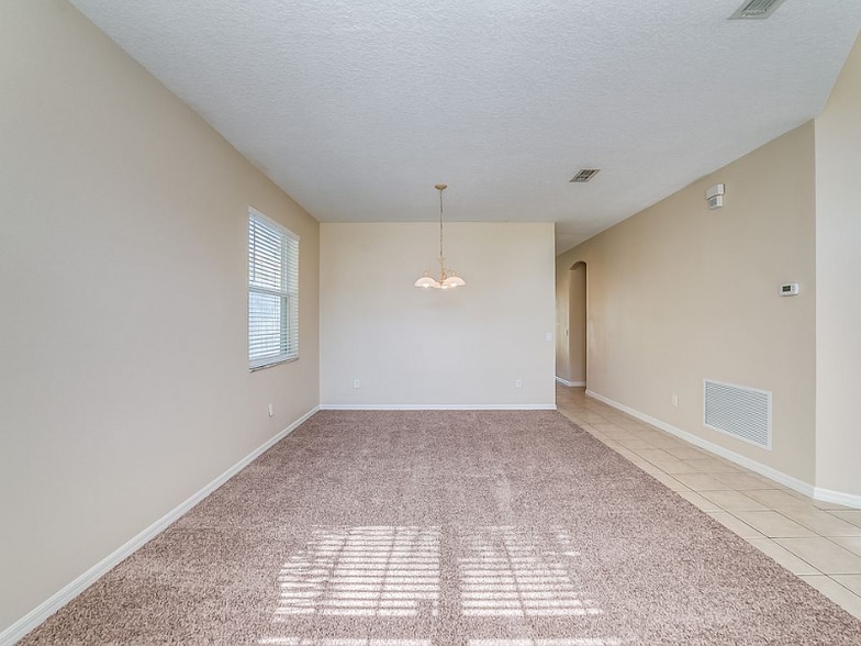 Building Photo - 9712 Heron Pointe Dr