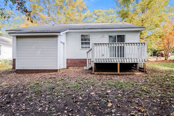 Building Photo - 213 Taylor Dr