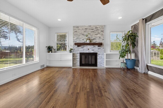 Building Photo - Stunning 4 bed + office, 4 bath rental home in Damascus!