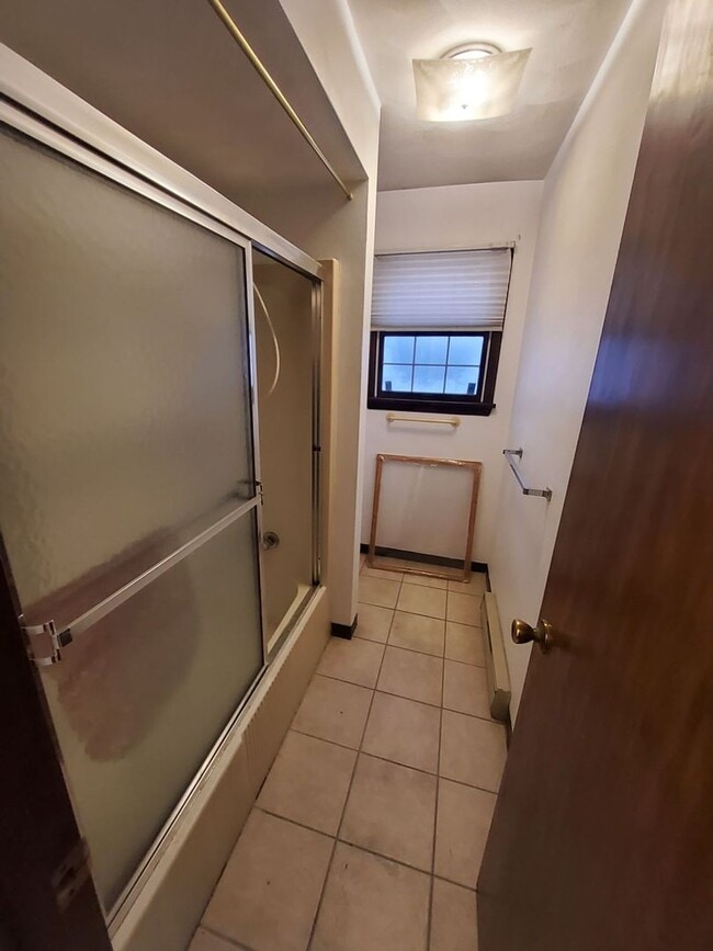 Building Photo - Spacious Townhome in Exeter, PA!