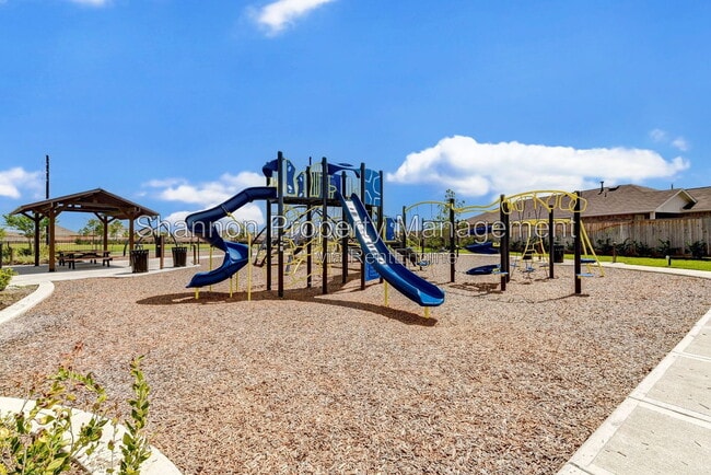Building Photo - 7418 Clover Chase Dr