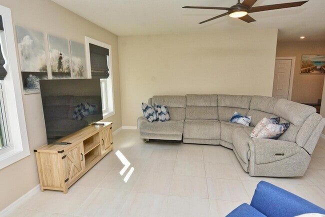 Building Photo - 3524 Carriage Pointe Cir