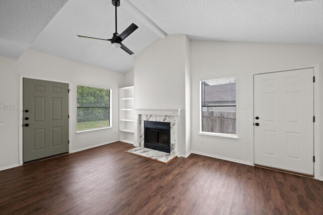Building Photo - 2907 W Slaughter Ln