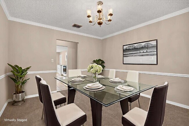 Building Photo - Spacious 3BR Home with Fireplace, Garage & Private Yard