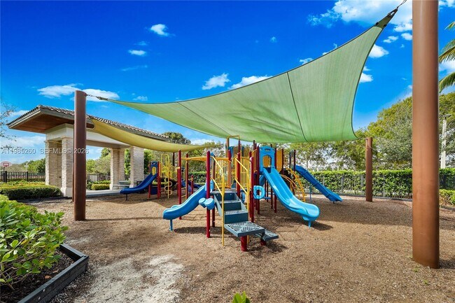 Building Photo - 8800 NW 97th Ave