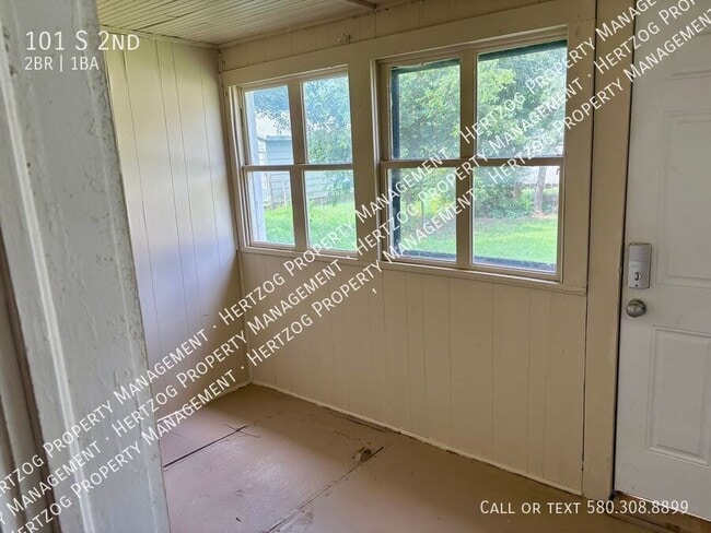 Building Photo - 101 S 2nd-