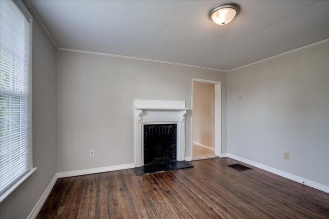 Building Photo - 2034 Fenwick St