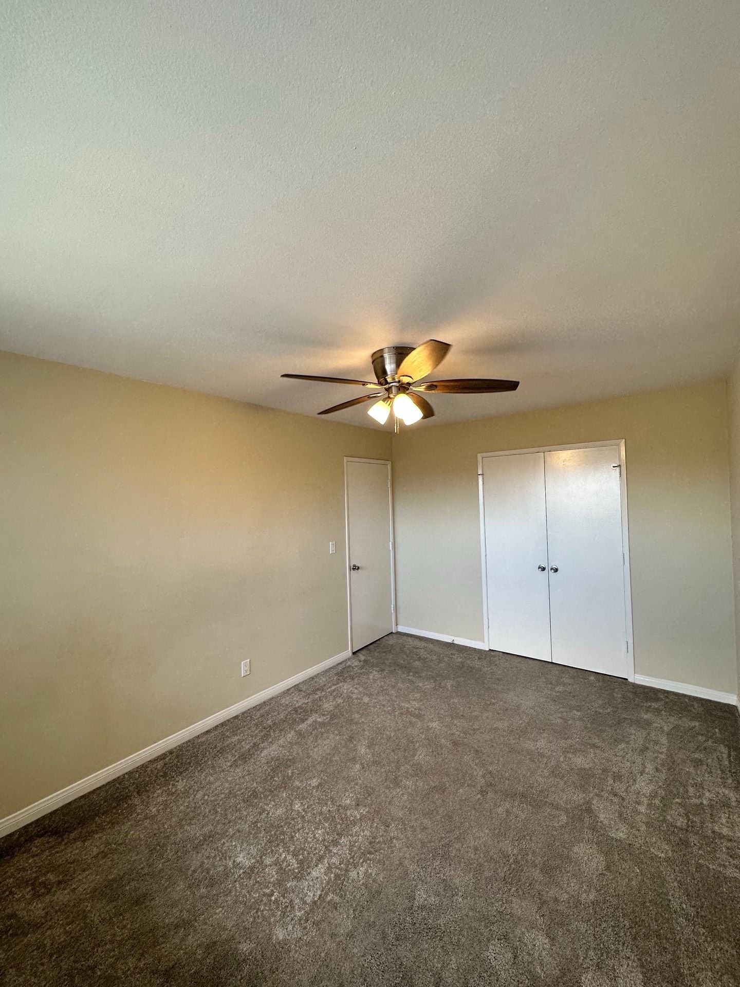 Building Photo - 5616 Rocket St