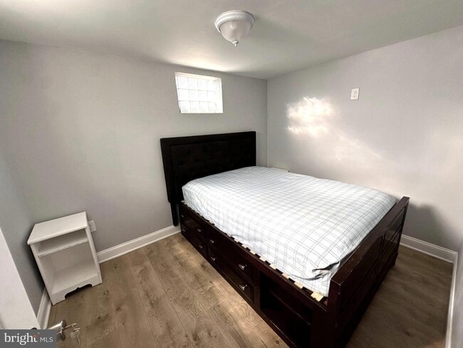 Building Photo - 1008 Tunbridge Rd