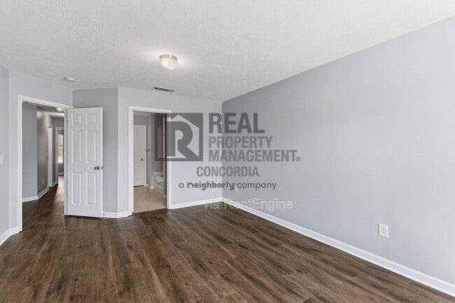 Building Photo - 1518 Hamden Dr