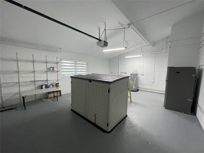 Building Photo - 936 S Alhambra Cir