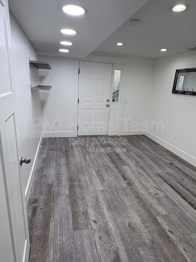 Building Photo - 651 W 1900 S